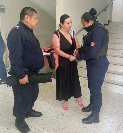 Por denunciar actos de corrupción, periodista es detenida y retirada del cabildo de Cadereyta