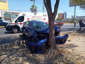 Por quedarse dormido un hombre provocó accidente en el bulevar Pedro Infante