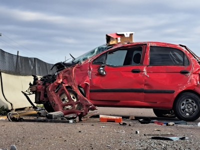 Conductor de autom&oacute;vil resulta ileso tras volcarse en la carretera Culiac&aacute;n-Eldorado