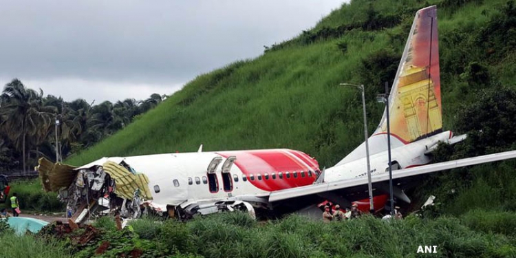 Al menos 18 muertos en accidente aéreo en la India