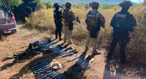 Grupo Interinstitucional asegura armas, municiones y equipo táctico, además de reducir a 7 agresores en la zona Norte de Culiacán