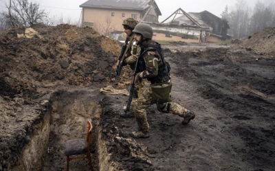 Zelenski acusa a Rusia de dejar minas alrededor de Kiev dej&aacute;ndola insegura