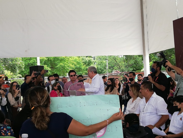 Rocha inaugura ciclo escolar en la Prim. Rafael Ramírez