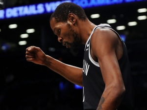 Kevin Durant se 'echa el equipo al hombro' en victoria ante Orlando