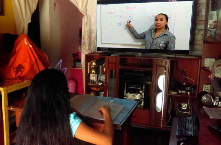 En México 14 millones de personas no cuentan con TV para el regreso a clases