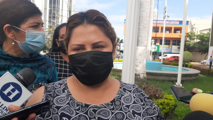 Asesta alcalde de Culiacán golpe bajo a viudas y huérfanos de policías