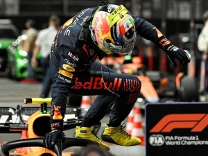 As&iacute; festeja 'Checo' P&eacute;rez la 'pole position' de Arabia Saudita