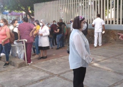 Trabajadores de Salud de alto riesgo reclaman el pago de bonos