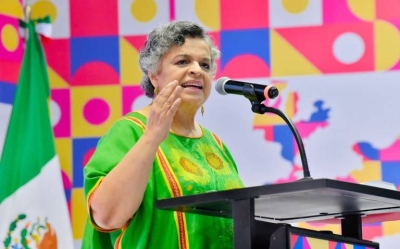 Beatriz Paredes responde al PRI; encuesta del 'Frente Amplio' es la &uacute;nica v&aacute;lida