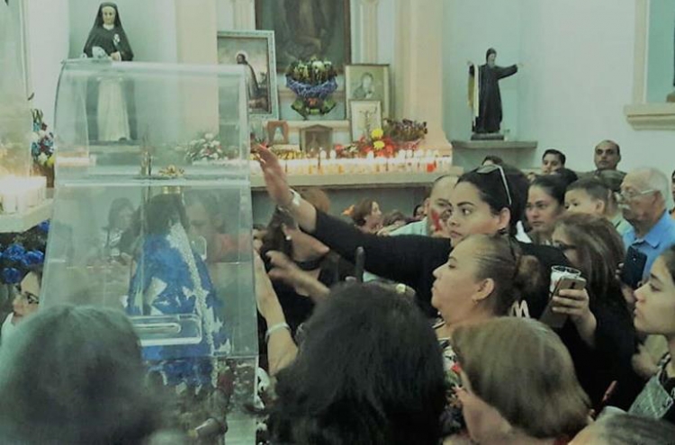 Verbena no, misa sí, en la celebración de la Virgen de la Candelaria: Iglesia