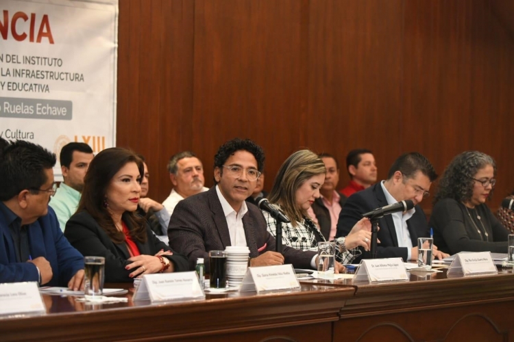 Ya est&aacute; en tr&aacute;mite la afiliaci&oacute;n de 300 servidores de telebachillerato al ISSSTE: Mej&iacute;a L&oacute;pez