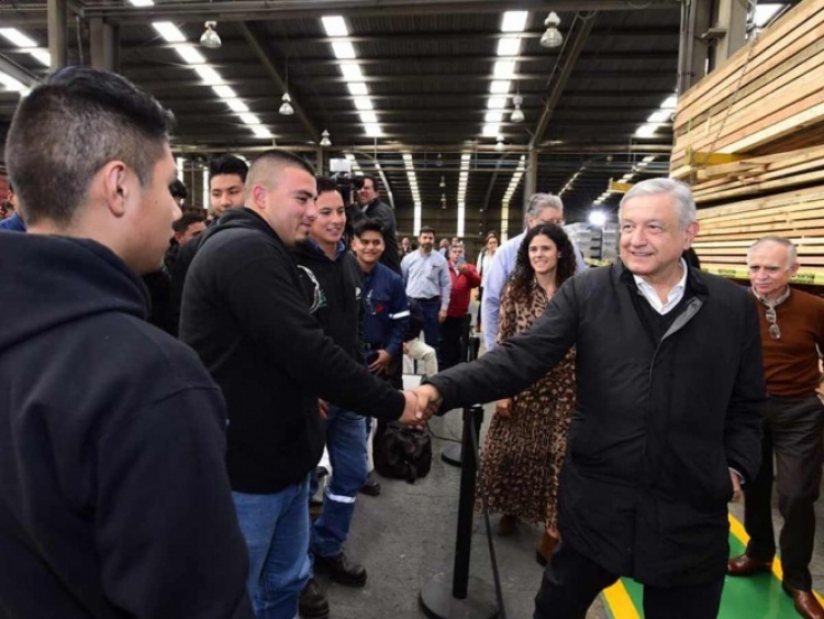 Becas para J&oacute;venes Construyendo el Futuro tendr&aacute;n aumento