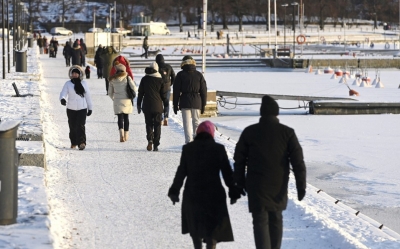 Finlandia proh&iacute;be ingreso de viajeros extranjeros no vacunados contra covid-19