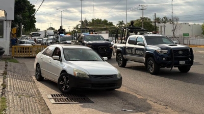 Intentan privar de la libertad a conductor frente a base de la Polic&iacute;a Municipal en Culiac&aacute;n