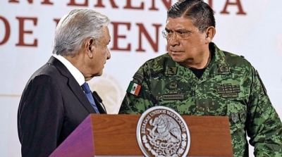 &lsquo;Ej&eacute;rcito hace inteligencia&rsquo;: AMLO justifica espionaje a activista y periodistas