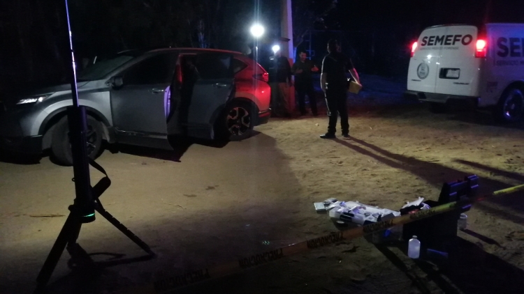 Hallan a cuatro j&oacute;venes ejecutados en una CRV, en La Laguna Colorada, Culiac&aacute;n