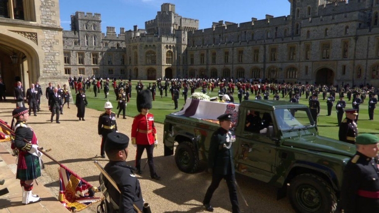 Encabeza la familia real británica los cortejos fúnebres del príncipe Felipe