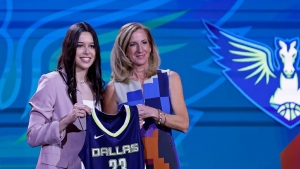 ¡Mexicana Lou Lopez hace historia en la WNBA! Firma con Dallas Wings