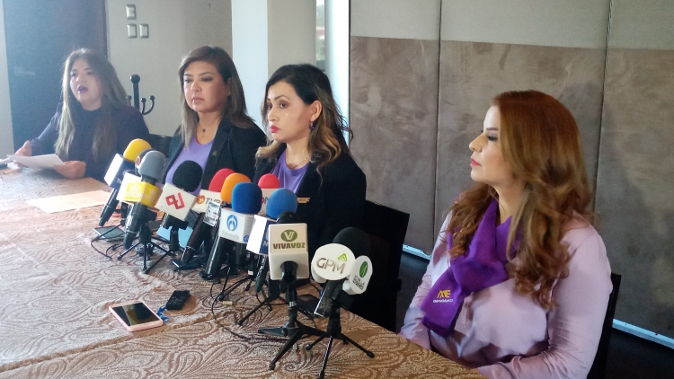Mujeres empresarias no se ponen de acuerdo sobre dejar de trabajar &ldquo;el 9 ninguna mujer se mueve&rdquo;