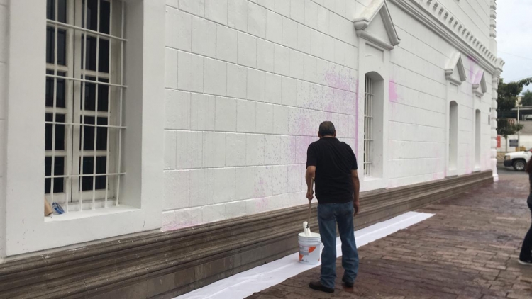 &iexcl;Vandalizan el ayuntamiento de Culiac&aacute;n!