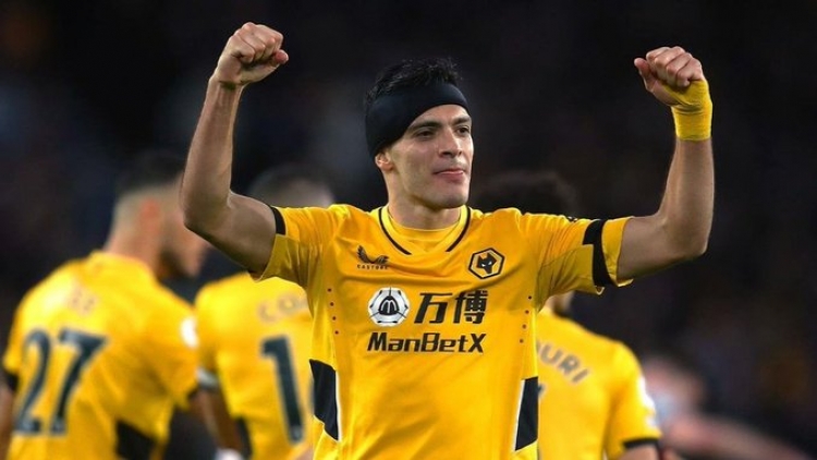 Con golazo de Raúl Jiménez los Wolves ganaron en el Premier League