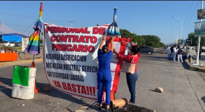 Trabajadores del Hospital de la Mujer bloquean vialidad por segundo d&iacute;a consecutivo