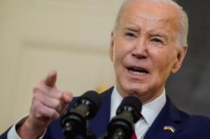 Biden firma ley para enviar fondos a Ucrania por 61,000 millones de dólares