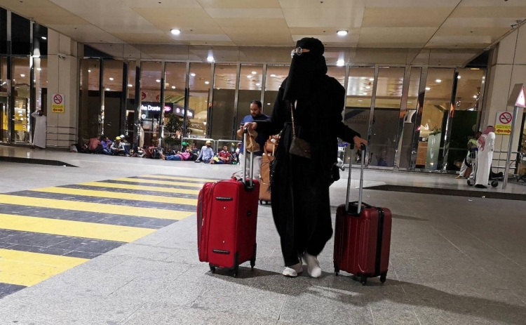 Gaza prohíbe a mujeres viajar sin el permiso de un hombre
