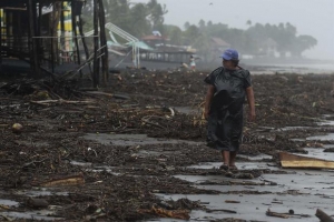Hurac&aacute;n "Julia" arrasa Centroam&eacute;rica y deja al menos 28 muertos y m&aacute;s de 1,300 personas desplazadas